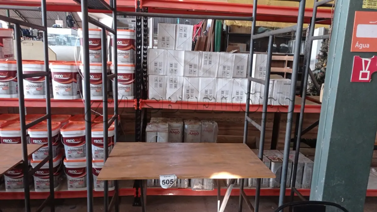 LOTE 505 - 01 ESTANTE DE FERRO TUBULAR COM 01 DIVISÃO. (NO ESTADO) ATENÇÃO! FAZER A VISITAÇÃO ANTES DE ARREMATAR, NÃO SABEMOS SE FUNCIONA, LEILÃO NÃO TEM GARANTIA E NEM DEVOLUÇÃO, SUJEITO A POSSÍVEIS AVARIAS VISÍVEIS/OCULTAS E/OU AUSÊNCIA DE COMPONENTES.