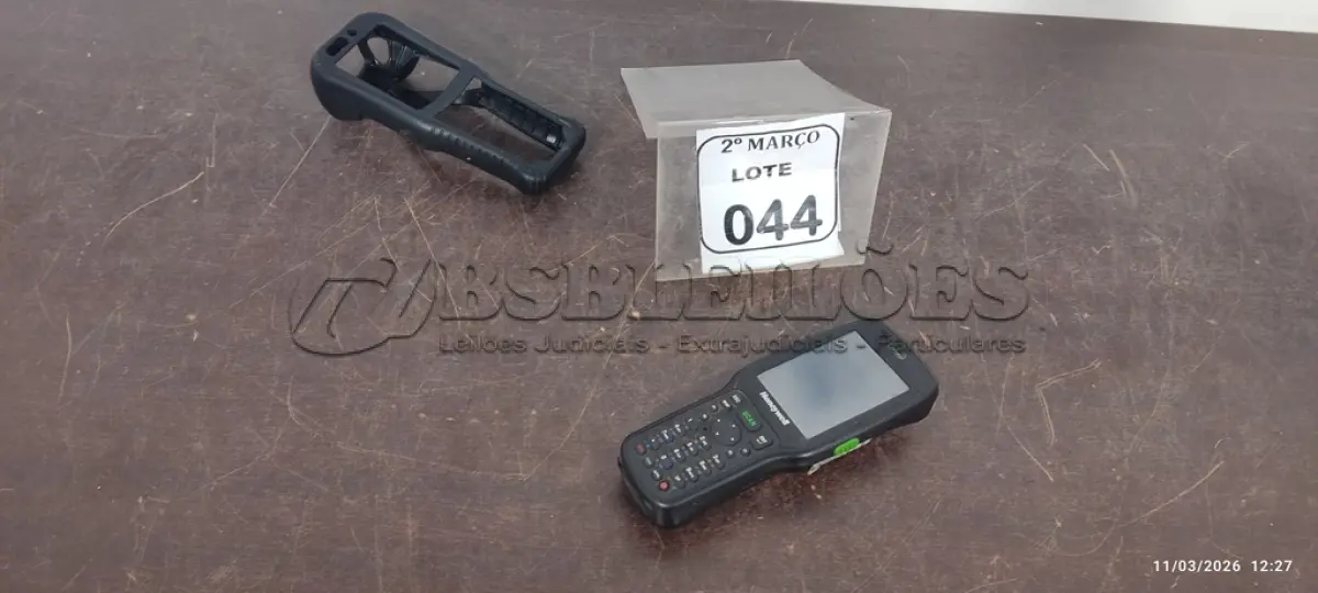 LOTE 044