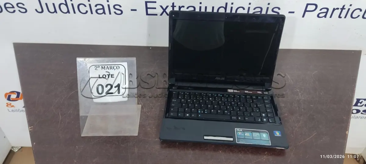 LOTE 021 - 01 NOTEBOOK MARCA ASUS SEM CARREGADOR. (NO ESTADO) ATENÇÃO! FAZER A VISITAÇÃO ANTES DE ARREMATAR, NÃO SABEMOS SE FUNCIONA, LEILÃO NÃO TEM GARANTIA E NEM DEVOLUÇÃO, SUJEITO A POSSÍVEIS AVARIAS VISÍVEIS/OCULTAS E/OU AUSÊNCIA DE COMPONENTES.