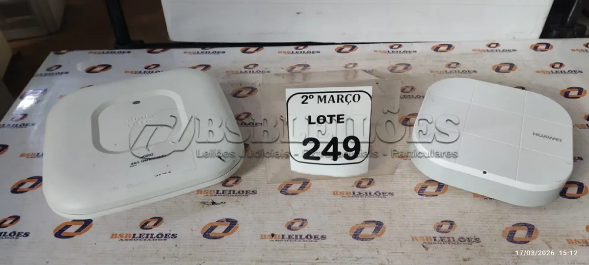 LOTE 249 - 02 ROTEADORES MARCAS CISCO E HUAWEI. (NO ESTADO) ATENÇÃO! FAZER A VISITAÇÃO ANTES DE ARREMATAR, NÃO SABEMOS SE FUNCIONA, LEILÃO NÃO TEM GARANTIA E NEM DEVOLUÇÃO, SUJEITO A POSSÍVEIS AVARIAS VISÍVEIS/OCULTAS E/OU AUSÊNCIA DE COMPONENTES.