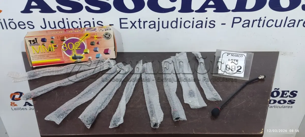 LOTE 092 - 10 HASTE DE MICROFONE DE MESA SEM BASE MARCA TSI. (NO ESTADO) ATENÇÃO! FAZER A VISITAÇÃO ANTES DE ARREMATAR, NÃO SABEMOS SE FUNCIONA, LEILÃO NÃO TEM GARANTIA E NEM DEVOLUÇÃO, SUJEITO A POSSÍVEIS AVARIAS VISÍVEIS/OCULTAS E/OU AUSÊNCIA DE COMPONENTES.