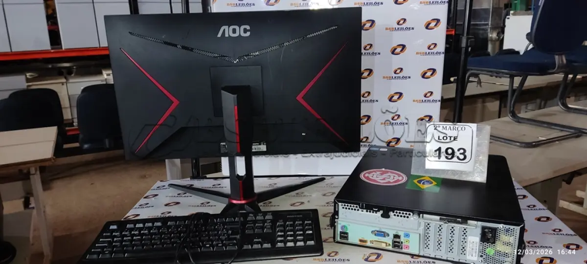 LOTE 193 - 01 CPU MARCA POSITIVO, 01 MONITOR MARCA AOC E 01 TECLADO MARCA POSITIVO. (NO ESTADO) ATENÇÃO! FAZER A VISITAÇÃO ANTES DE ARREMATAR, NÃO SABEMOS SE FUNCIONA, LEILÃO NÃO TEM GARANTIA E NEM DEVOLUÇÃO, SUJEITO A POSSÍVEIS AVARIAS VISÍVEIS/OCULTAS E/OU AUSÊNCIA DE COMPONENTES.