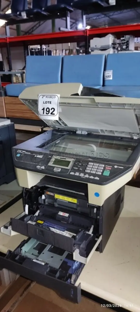 LOTE 192 - 01 IMPRESSORA MODELO DCP-8085DN MARCA BROTHER. (NO ESTADO) ATENÇÃO! FAZER A VISITAÇÃO ANTES DE ARREMATAR, NÃO SABEMOS SE FUNCIONA, LEILÃO NÃO TEM GARANTIA E NEM DEVOLUÇÃO, SUJEITO A POSSÍVEIS AVARIAS VISÍVEIS/OCULTAS E/OU AUSÊNCIA DE COMPONENTES.