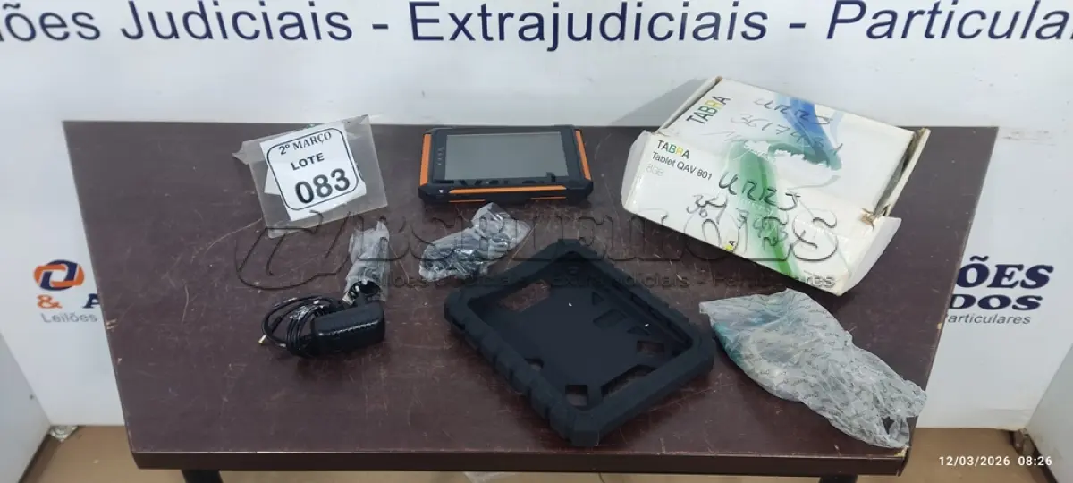LOTE 083 - 01 TABLET MODELO QAV 801 8GB MARCA TABRA. (NO ESTADO) ATENÇÃO! FAZER A VISITAÇÃO ANTES DE ARREMATAR, NÃO SABEMOS SE FUNCIONA, LEILÃO NÃO TEM GARANTIA E NEM DEVOLUÇÃO, SUJEITO A POSSÍVEIS AVARIAS VISÍVEIS/OCULTAS E/OU AUSÊNCIA DE COMPONENTES.