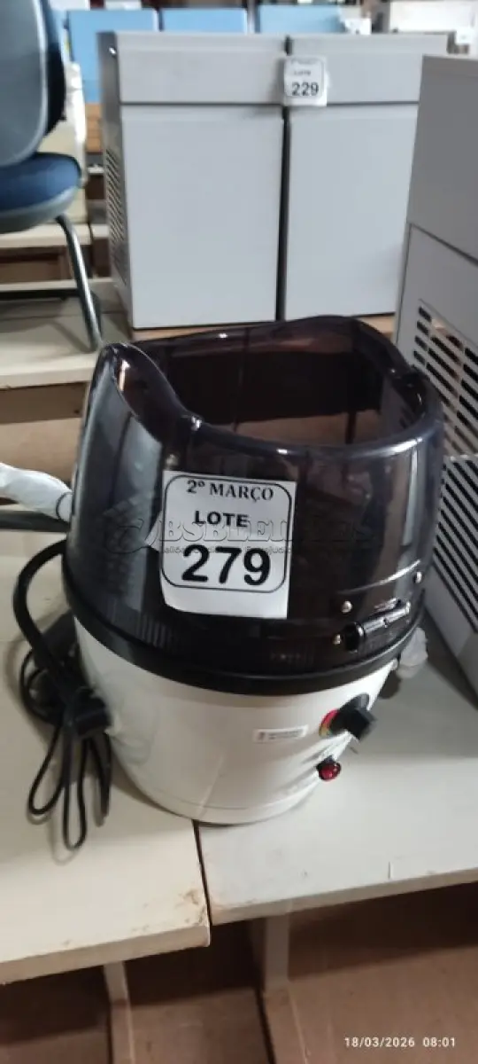 LOTE 279 - 01 SECADOR DE CABELO PROFISSIONAL 220V MARCA MEGA BELL. (NO ESTADO) ATENÇÃO! FAZER A VISITAÇÃO ANTES DE ARREMATAR, NÃO SABEMOS SE FUNCIONA, LEILÃO NÃO TEM GARANTIA E NEM DEVOLUÇÃO, SUJEITO A POSSÍVEIS AVARIAS VISÍVEIS/OCULTAS E/OU AUSÊNCIA DE COMPONENTES.