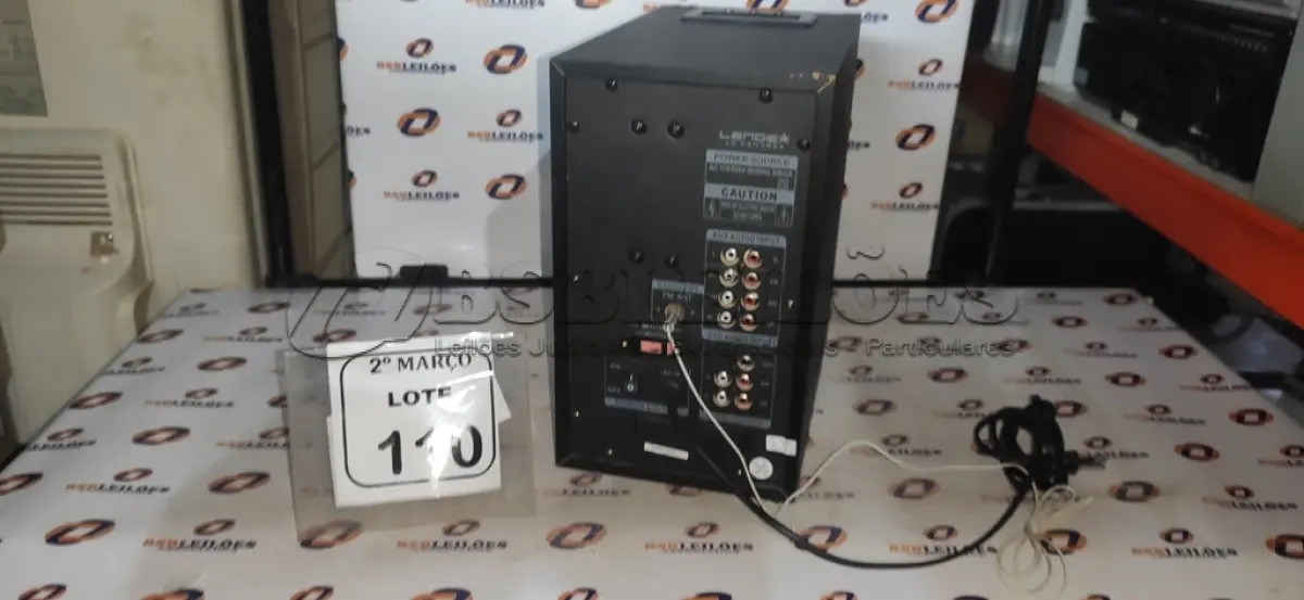 LOTE 110 - 01 SUBWOOFER DE HOME THEATER MODELO LD-CSH5823 MARCA LENDEX. (NO ESTADO) ATENÇÃO! FAZER A VISITAÇÃO ANTES DE ARREMATAR, NÃO SABEMOS SE FUNCIONA, LEILÃO NÃO TEM GARANTIA E NEM DEVOLUÇÃO, SUJEITO A POSSÍVEIS AVARIAS VISÍVEIS/OCULTAS E/OU AUSÊNCIA DE COMPONENTES.