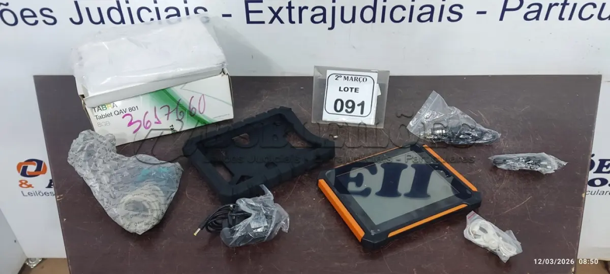 LOTE 091 - 01 TABLET MODELO QAV 801 8GB MARCA TABRA. (NO ESTADO) ATENÇÃO! FAZER A VISITAÇÃO ANTES DE ARREMATAR, NÃO SABEMOS SE FUNCIONA, LEILÃO NÃO TEM GARANTIA E NEM DEVOLUÇÃO, SUJEITO A POSSÍVEIS AVARIAS VISÍVEIS/OCULTAS E/OU AUSÊNCIA DE COMPONENTES.