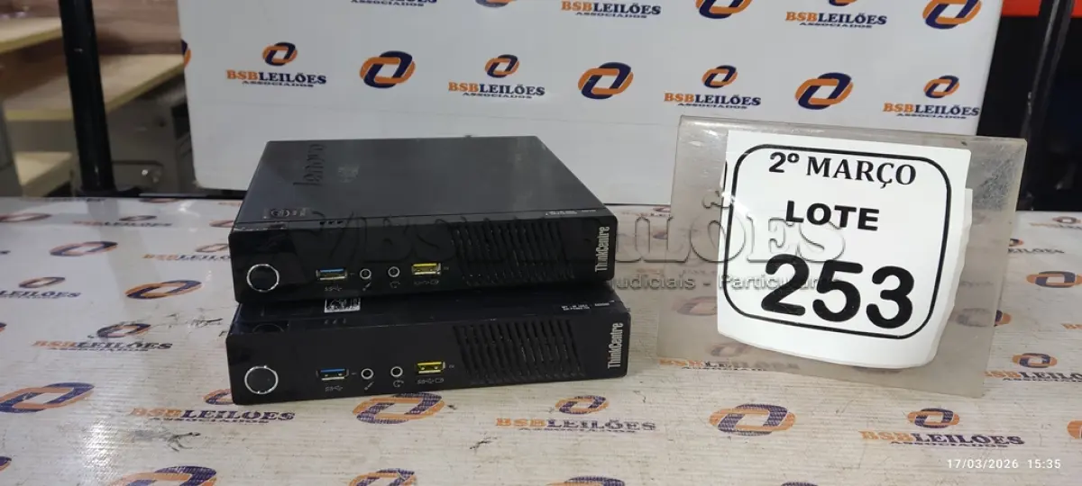 LOTE 253 - 02 MINIS PC SERIE THINKCENTRE MARCA LENOVO. (NO ESTADO) ATENÇÃO! FAZER A VISITAÇÃO ANTES DE ARREMATAR, NÃO SABEMOS SE FUNCIONA, LEILÃO NÃO TEM GARANTIA E NEM DEVOLUÇÃO, SUJEITO A POSSÍVEIS AVARIAS VISÍVEIS/OCULTAS E/OU AUSÊNCIA DE COMPONENTES.