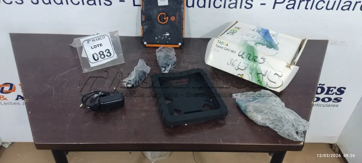 LOTE 083 - 01 TABLET MODELO QAV 801 8GB MARCA TABRA. (NO ESTADO) ATENÇÃO! FAZER A VISITAÇÃO ANTES DE ARREMATAR, NÃO SABEMOS SE FUNCIONA, LEILÃO NÃO TEM GARANTIA E NEM DEVOLUÇÃO, SUJEITO A POSSÍVEIS AVARIAS VISÍVEIS/OCULTAS E/OU AUSÊNCIA DE COMPONENTES.