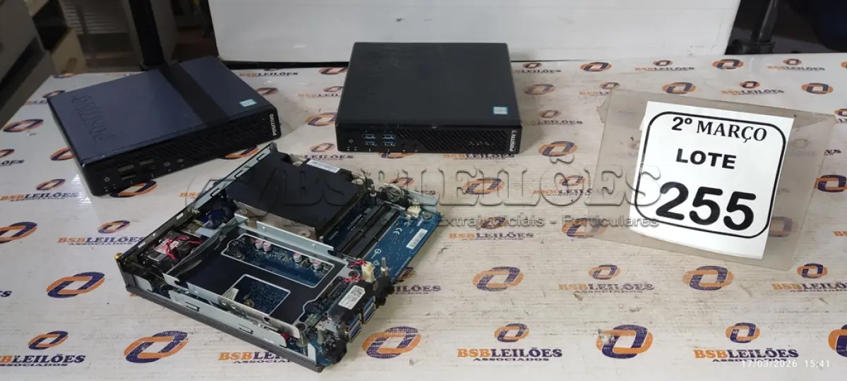 LOTE 255 - 02 MINIS PC MARCA POSITIVO. (NO ESTADO) ATENÇÃO! FAZER A VISITAÇÃO ANTES DE ARREMATAR, NÃO SABEMOS SE FUNCIONA, LEILÃO NÃO TEM GARANTIA E NEM DEVOLUÇÃO, SUJEITO A POSSÍVEIS AVARIAS VISÍVEIS/OCULTAS E/OU AUSÊNCIA DE COMPONENTES.