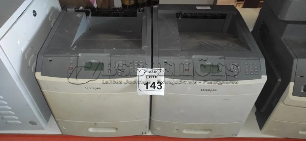 LOTE 143 - 02 IMPRESSORAS MODELO T652DN MARCA LEXMARK. (NO ESTADO) ATENÇÃO! FAZER A VISITAÇÃO ANTES DE ARREMATAR, NÃO SABEMOS SE FUNCIONA, LEILÃO NÃO TEM GARANTIA E NEM DEVOLUÇÃO, SUJEITO A POSSÍVEIS AVARIAS VISÍVEIS/OCULTAS E/OU AUSÊNCIA DE COMPONENTES.