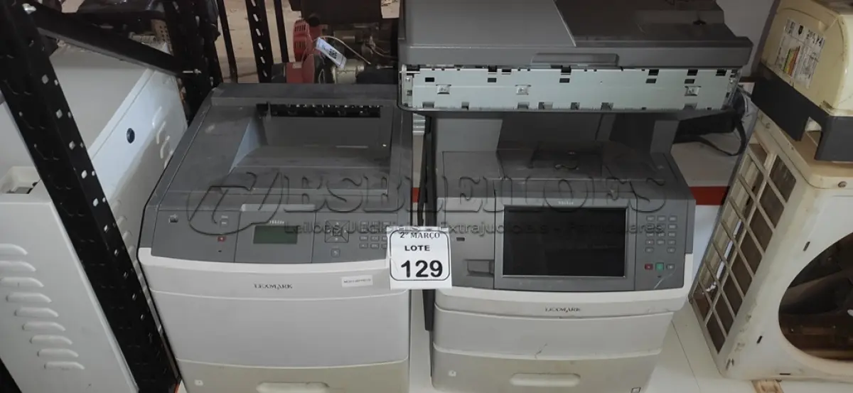LOTE 129 - 02 IMPRESSORAS SENDO 01 MULTIFUNCIONAL MARCA LEXMARK. (NO ESTADO) ATENÇÃO! FAZER A VISITAÇÃO ANTES DE ARREMATAR, NÃO SABEMOS SE FUNCIONA, LEILÃO NÃO TEM GARANTIA E NEM DEVOLUÇÃO, SUJEITO A POSSÍVEIS AVARIAS VISÍVEIS/OCULTAS E/OU AUSÊNCIA DE COMPONENTES.