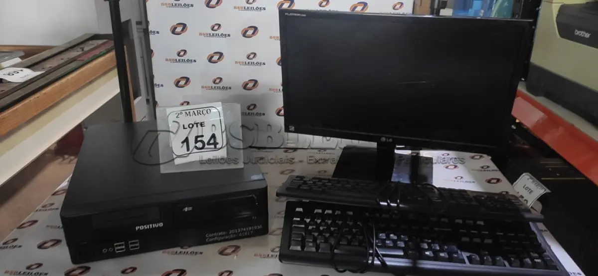 LOTE 154 - 01 CPU MARCA POSITIVO, 01 MONITOR MARCA LG E 02 TECLADOS PARA PC. (NO ESTADO) ATENÇÃO! FAZER A VISITAÇÃO ANTES DE ARREMATAR, NÃO SABEMOS SE FUNCIONA, LEILÃO NÃO TEM GARANTIA E NEM DEVOLUÇÃO, SUJEITO A POSSÍVEIS AVARIAS VISÍVEIS/OCULTAS E/OU AUSÊNCIA DE COMPONENTES.