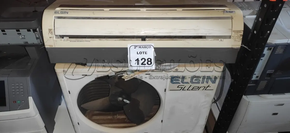 LOTE 128 - 01 EVAPORADORA DE 9000 BTU/H MARCA ELGIN E 01 CONDENSADORA DE 9000 BTU/H MARCA ELGIN. (NO ESTADO) ATENÇÃO! FAZER A VISITAÇÃO ANTES DE ARREMATAR, NÃO SABEMOS SE FUNCIONA, LEILÃO NÃO TEM GARANTIA E NEM DEVOLUÇÃO, SUJEITO A POSSÍVEIS AVARIAS VISÍVEIS/OCULTAS E/OU AUSÊNCIA DE COMPONENTES.