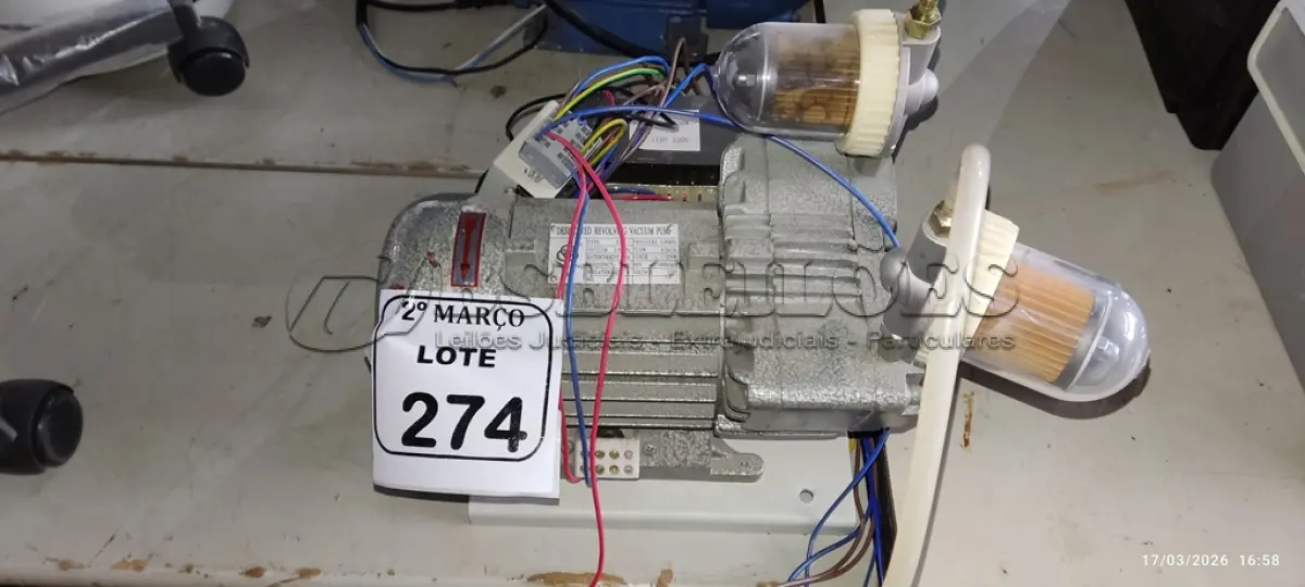 LOTE 274 - 01 BOMBA A VÁCUO. (NO ESTADO) ATENÇÃO! FAZER A VISITAÇÃO ANTES DE ARREMATAR, NÃO SABEMOS SE FUNCIONA, LEILÃO NÃO TEM GARANTIA E NEM DEVOLUÇÃO, SUJEITO A POSSÍVEIS AVARIAS VISÍVEIS/OCULTAS E/OU AUSÊNCIA DE COMPONENTES.