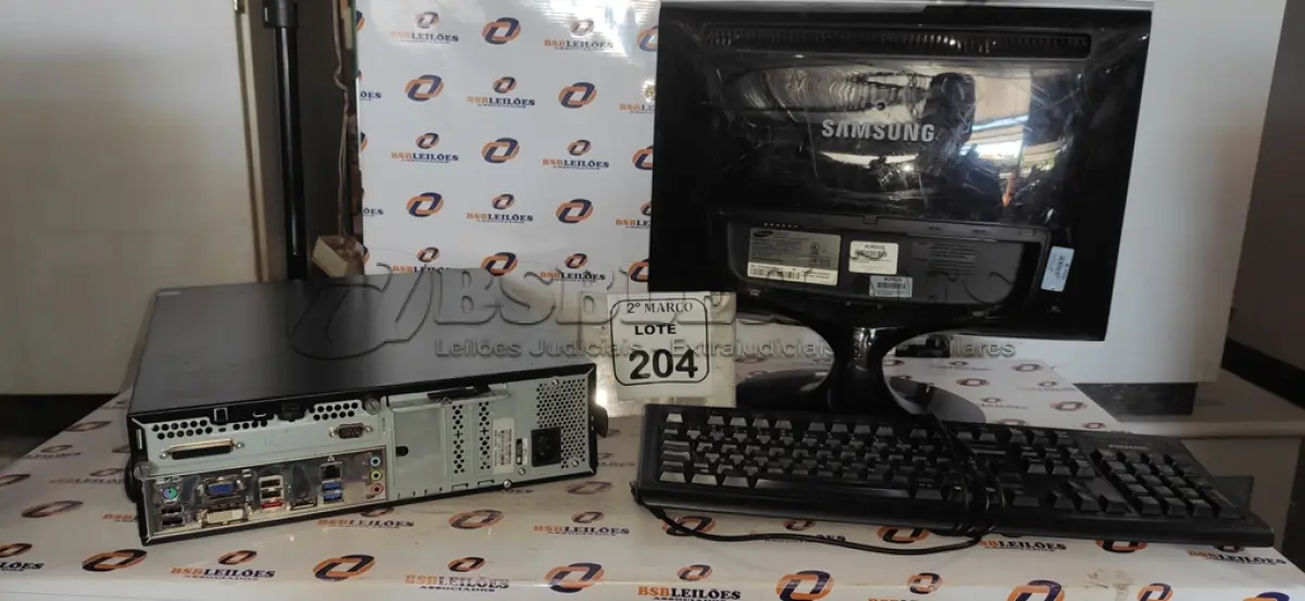 LOTE 204 - 01 CPU MARCA POSITIVO, 01 MONITOR MARCA SAMSUNG E 01 TECLADO PARA PC. (NO ESTADO) ATENÇÃO! FAZER A VISITAÇÃO ANTES DE ARREMATAR, NÃO SABEMOS SE FUNCIONA, LEILÃO NÃO TEM GARANTIA E NEM DEVOLUÇÃO, SUJEITO A POSSÍVEIS AVARIAS VISÍVEIS/OCULTAS E/OU AUSÊNCIA DE COMPONENTES.