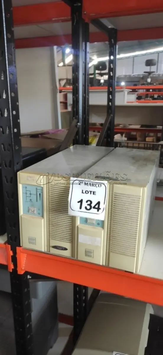 LOTE 134 - 02 NOBREAKS DE 2000VA MARCA TECTRONIC. (NO ESTADO) ATENÇÃO! FAZER A VISITAÇÃO ANTES DE ARREMATAR, NÃO SABEMOS SE FUNCIONA, LEILÃO NÃO TEM GARANTIA E NEM DEVOLUÇÃO, SUJEITO A POSSÍVEIS AVARIAS VISÍVEIS/OCULTAS E/OU AUSÊNCIA DE COMPONENTES.