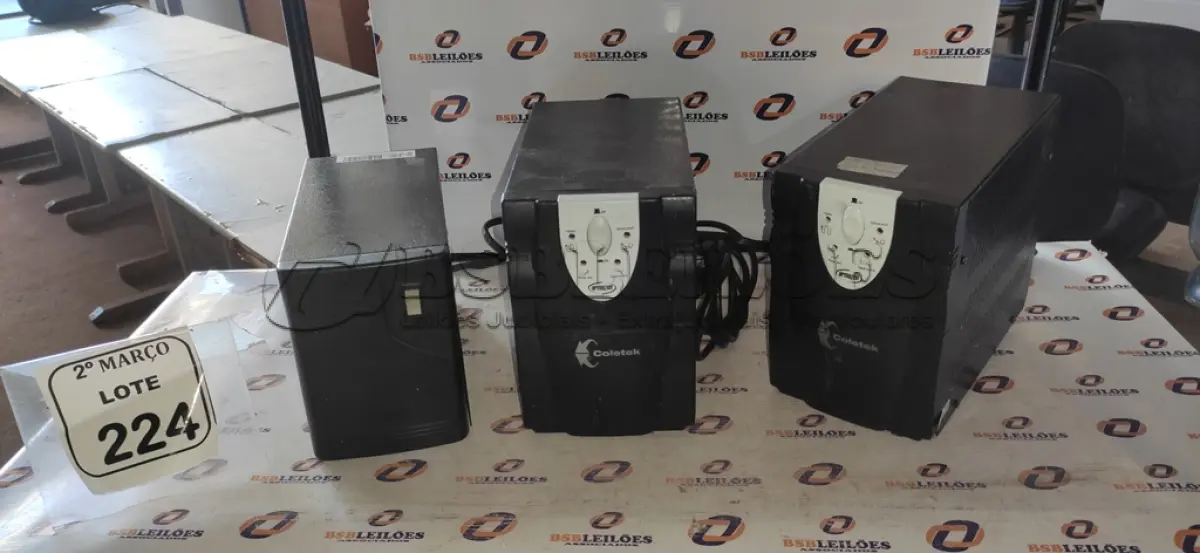 LOTE 224 - 03 ESTABILIZADORES DE ENERGIA. (NO ESTADO) ATENÇÃO! FAZER A VISITAÇÃO ANTES DE ARREMATAR, NÃO SABEMOS SE FUNCIONA, LEILÃO NÃO TEM GARANTIA E NEM DEVOLUÇÃO, SUJEITO A POSSÍVEIS AVARIAS VISÍVEIS/OCULTAS E/OU AUSÊNCIA DE COMPONENTES.