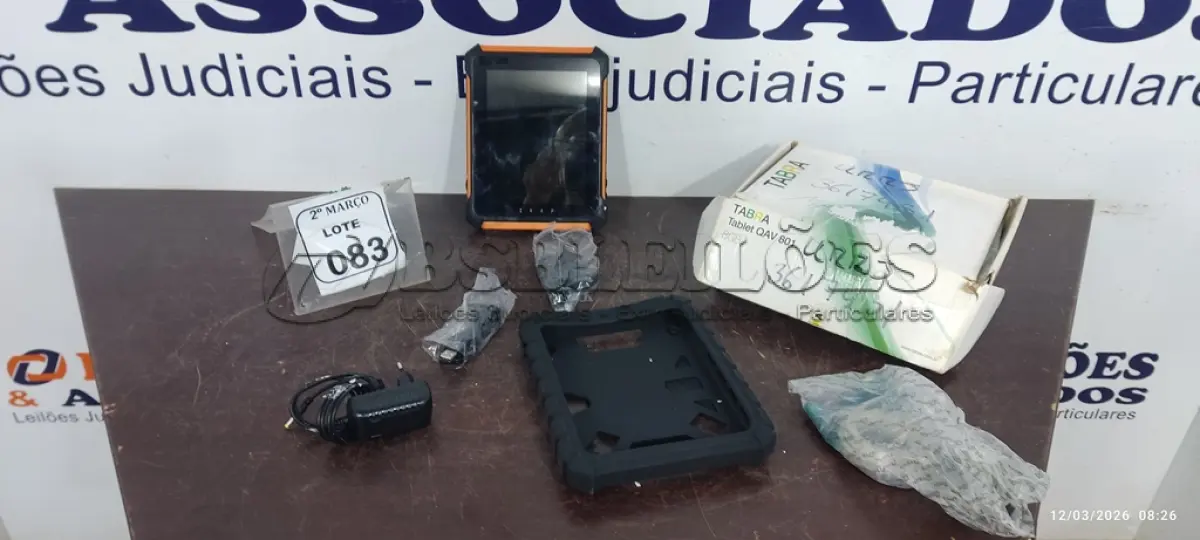 LOTE 083 - 01 TABLET MODELO QAV 801 8GB MARCA TABRA. (NO ESTADO) ATENÇÃO! FAZER A VISITAÇÃO ANTES DE ARREMATAR, NÃO SABEMOS SE FUNCIONA, LEILÃO NÃO TEM GARANTIA E NEM DEVOLUÇÃO, SUJEITO A POSSÍVEIS AVARIAS VISÍVEIS/OCULTAS E/OU AUSÊNCIA DE COMPONENTES.