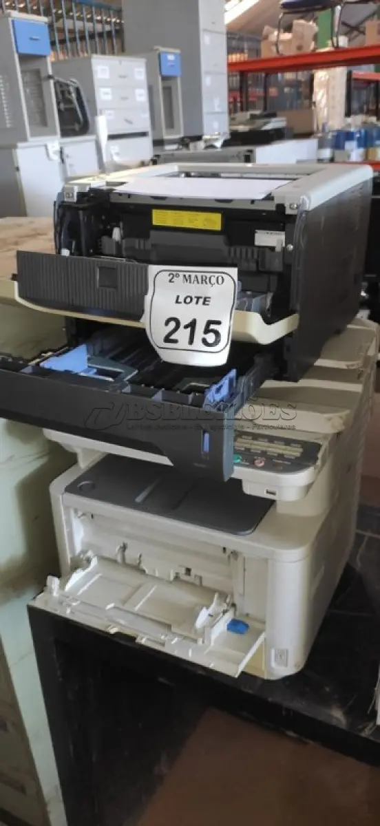 LOTE 215 - 02 IMPRESSORAS MARCAS OKI E BROTHER. (NO ESTADO) ATENÇÃO! FAZER A VISITAÇÃO ANTES DE ARREMATAR, NÃO SABEMOS SE FUNCIONA, LEILÃO NÃO TEM GARANTIA E NEM DEVOLUÇÃO, SUJEITO A POSSÍVEIS AVARIAS VISÍVEIS/OCULTAS E/OU AUSÊNCIA DE COMPONENTES.