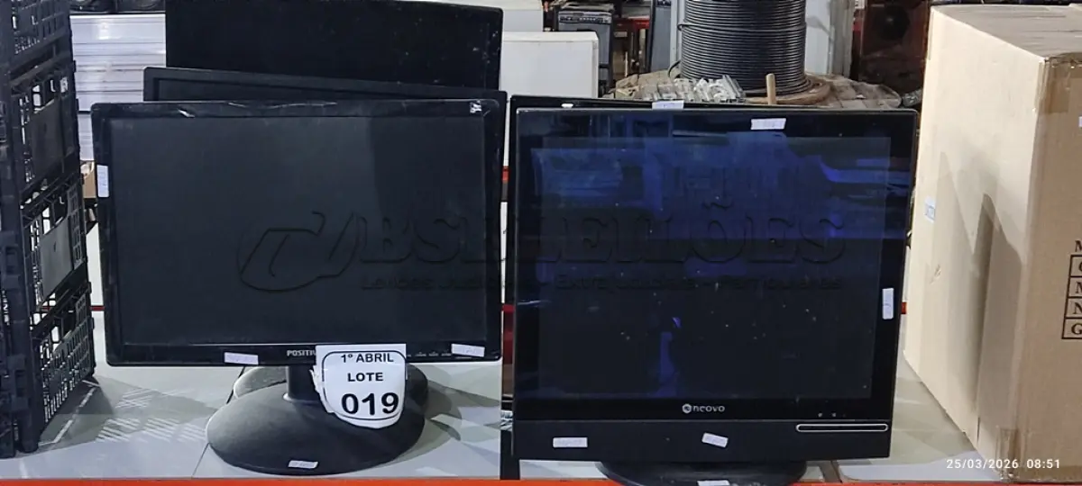 LOTE 019 - 06 MONITORES DE MARCAS E MODELOS DIVERSOS. (NO ESTADO) ATENÇÃO! FAZER A VISITAÇÃO ANTES DE ARREMATAR, NÃO SABEMOS SE FUNCIONA, LEILÃO NÃO TEM GARANTIA E NEM DEVOLUÇÃO, SUJEITO A POSSÍVEIS AVARIAS VISÍVEIS/OCULTAS E/OU AUSÊNCIA DE COMPONENTES.