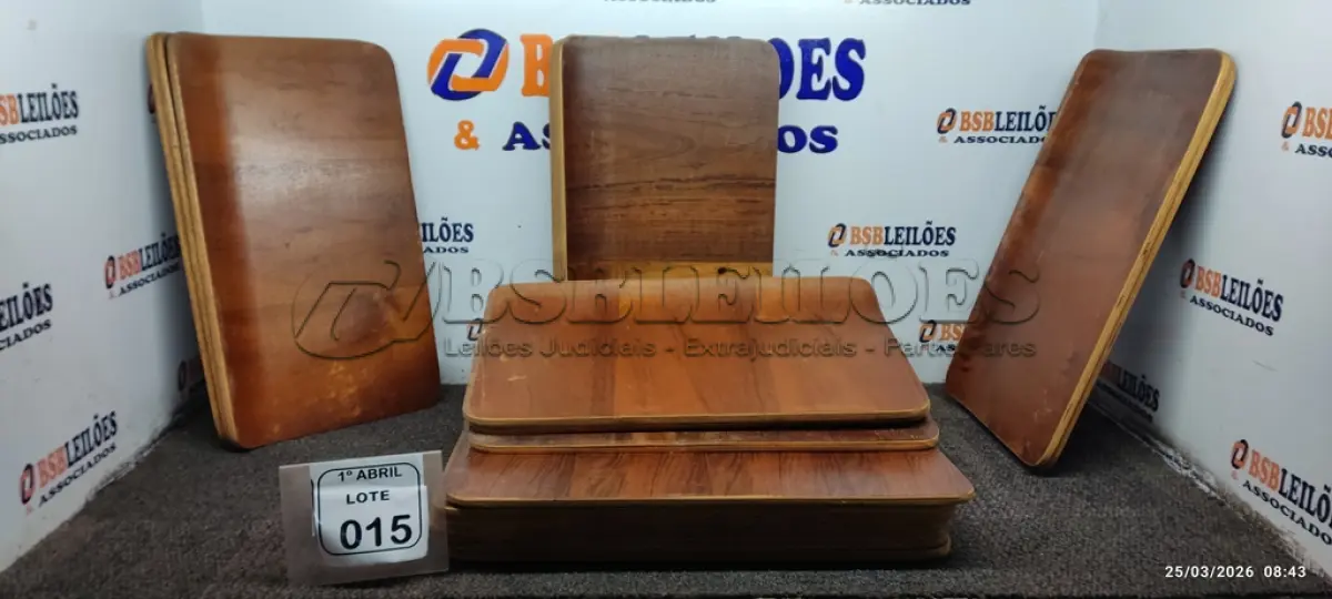 LOTE 015 - 20 PLACAS DE MADEIRA. (NO ESTADO) ATENÇÃO! FAZER A VISITAÇÃO ANTES DE ARREMATAR, NÃO SABEMOS SE FUNCIONA, LEILÃO NÃO TEM GARANTIA E NEM DEVOLUÇÃO, SUJEITO A POSSÍVEIS AVARIAS VISÍVEIS/OCULTAS E/OU AUSÊNCIA DE COMPONENTES.