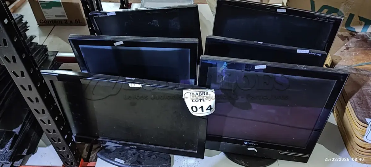 LOTE 014 - 06 MONITORES DEMARCAS E MODELOS DIVERSOS. (NO ESTADO) ATENÇÃO! FAZER A VISITAÇÃO ANTES DE ARREMATAR, NÃO SABEMOS SE FUNCIONA, LEILÃO NÃO TEM GARANTIA E NEM DEVOLUÇÃO, SUJEITO A POSSÍVEIS AVARIAS VISÍVEIS/OCULTAS E/OU AUSÊNCIA DE COMPONENTES.