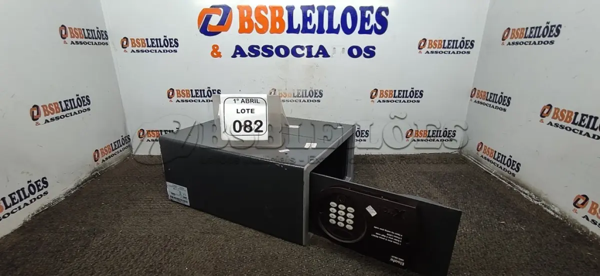 LOTE 082 - 01 COFRE DIGITAL. (NO ESTADO) ATENÇÃO! FAZER A VISITAÇÃO ANTES DE ARREMATAR, NÃO SABEMOS SE FUNCIONA, LEILÃO NÃO TEM GARANTIA E NEM DEVOLUÇÃO, SUJEITO A POSSÍVEIS AVARIAS VISÍVEIS/OCULTAS E/OU AUSÊNCIA DE COMPONENTES.