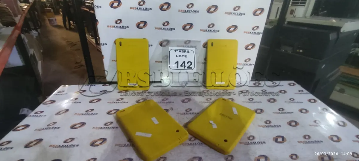 LOTE 142 - 02 TABLETS MARCA CCE. (NO ESTADO) ATENÇÃO! FAZER A VISITAÇÃO ANTES DE ARREMATAR, NÃO SABEMOS SE FUNCIONA, LEILÃO NÃO TEM GARANTIA E NEM DEVOLUÇÃO, SUJEITO A POSSÍVEIS AVARIAS VISÍVEIS/OCULTAS E/OU AUSÊNCIA DE COMPONENTES.