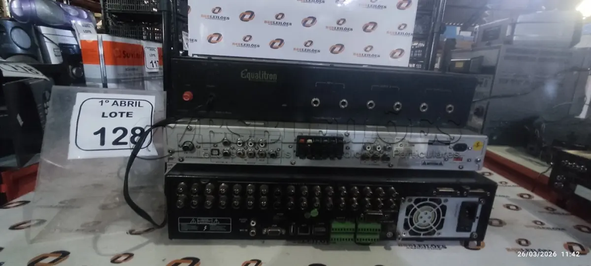 LOTE 128 - 01 RECEIVER MARCA PHILIPS, 01 DVR MARCA TECVOZ E 01 EQUALIZADOR MARCA STANER. (NO ESTADO) ATENÇÃO! FAZER A VISITAÇÃO ANTES DE ARREMATAR, NÃO SABEMOS SE FUNCIONA, LEILÃO NÃO TEM GARANTIA E NEM DEVOLUÇÃO, SUJEITO A POSSÍVEIS AVARIAS VISÍVEIS/OCULTAS E/OU AUSÊNCIA DE COMPONENTES.