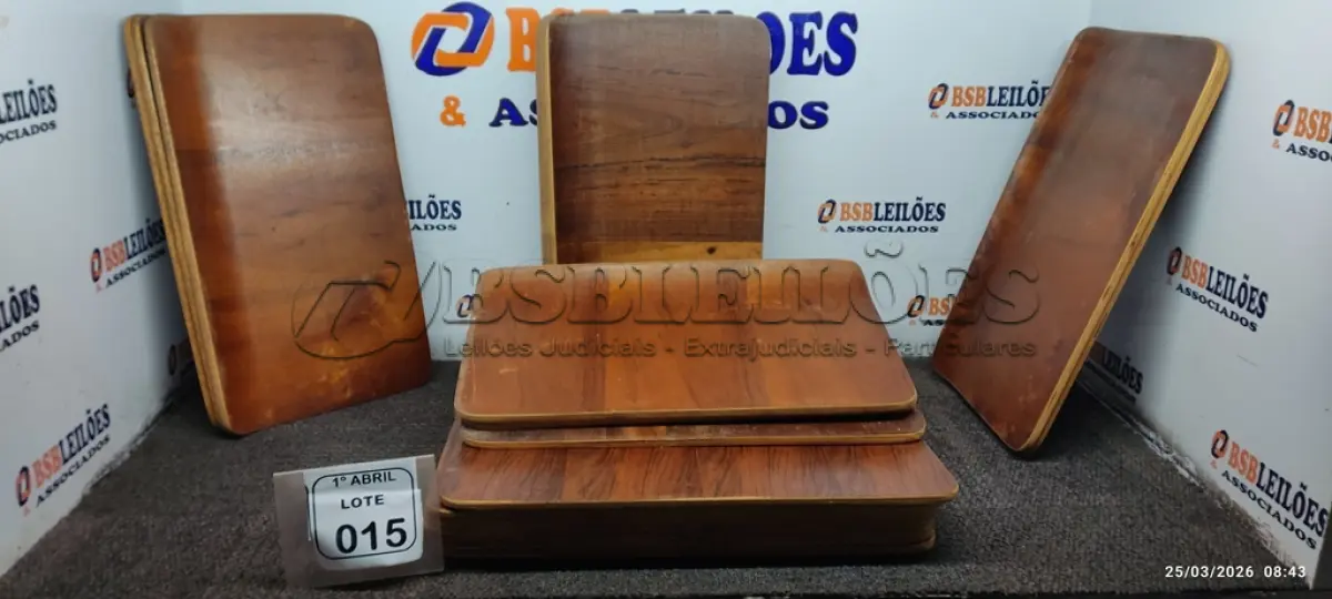 LOTE 015 - 20 PLACAS DE MADEIRA. (NO ESTADO) ATENÇÃO! FAZER A VISITAÇÃO ANTES DE ARREMATAR, NÃO SABEMOS SE FUNCIONA, LEILÃO NÃO TEM GARANTIA E NEM DEVOLUÇÃO, SUJEITO A POSSÍVEIS AVARIAS VISÍVEIS/OCULTAS E/OU AUSÊNCIA DE COMPONENTES.