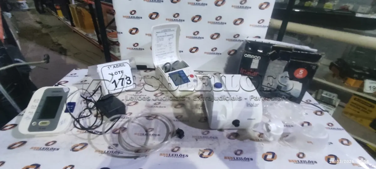 LOTE 173 - 01 NEBULIZADOR E 02 APARELHOS DE MEDIÇÃO DE PRESSÃO DE MARCAS E MODELOS DIVERSOS. (NO ESTADO) ATENÇÃO! FAZER A VISITAÇÃO ANTES DE ARREMATAR, NÃO SABEMOS SE FUNCIONA, LEILÃO NÃO TEM GARANTIA E NEM DEVOLUÇÃO, SUJEITO A POSSÍVEIS AVARIAS VISÍVEIS/OCULTAS E/OU AUSÊNCIA DE COMPONENTES.