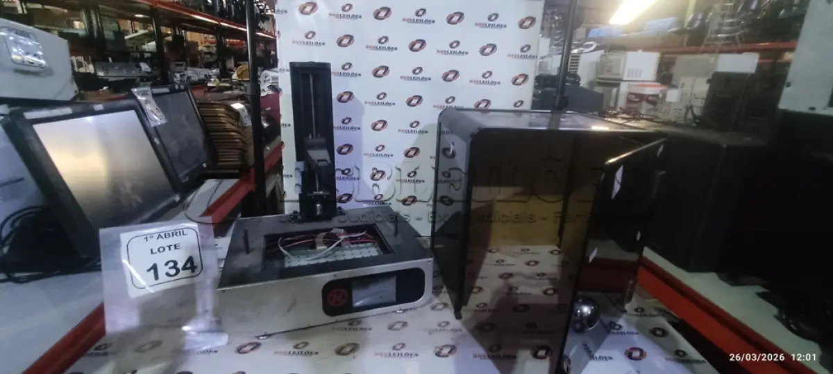 LOTE 134 - 01 IMPRESSORA 3D. (NO ESTADO) ATENÇÃO! FAZER A VISITAÇÃO ANTES DE ARREMATAR, NÃO SABEMOS SE FUNCIONA, LEILÃO NÃO TEM GARANTIA E NEM DEVOLUÇÃO, SUJEITO A POSSÍVEIS AVARIAS VISÍVEIS/OCULTAS E/OU AUSÊNCIA DE COMPONENTES.