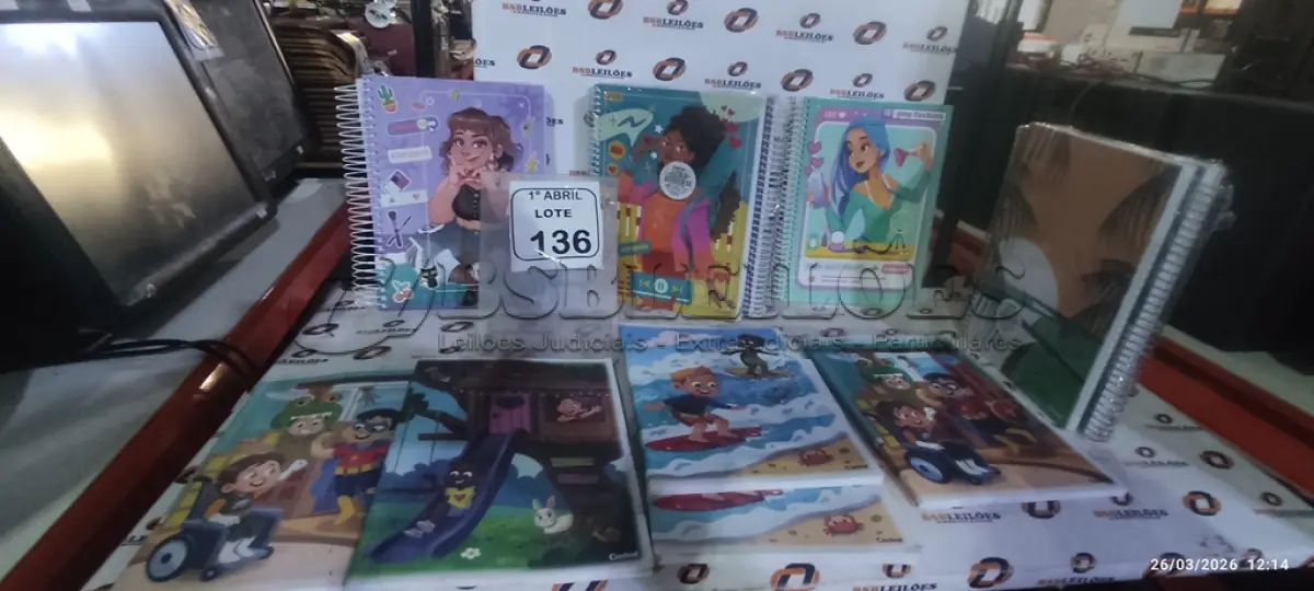 LOTE 136 - 10 CADERNOS ESCOLARES. (NO ESTADO) ATENÇÃO! FAZER A VISITAÇÃO ANTES DE ARREMATAR, NÃO SABEMOS SE FUNCIONA, LEILÃO NÃO TEM GARANTIA E NEM DEVOLUÇÃO, SUJEITO A POSSÍVEIS AVARIAS VISÍVEIS/OCULTAS E/OU AUSÊNCIA DE COMPONENTES.