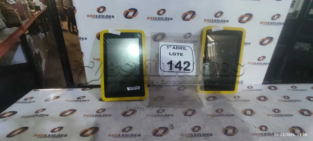 LOTE 142 - 02 TABLETS MARCA CCE. (NO ESTADO) ATENÇÃO! FAZER A VISITAÇÃO ANTES DE ARREMATAR, NÃO SABEMOS SE FUNCIONA, LEILÃO NÃO TEM GARANTIA E NEM DEVOLUÇÃO, SUJEITO A POSSÍVEIS AVARIAS VISÍVEIS/OCULTAS E/OU AUSÊNCIA DE COMPONENTES.