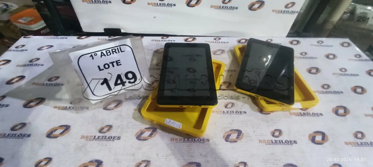 LOTE 149 - 02 TABLETS MARCA CCE. (NO ESTADO) ATENÇÃO! FAZER A VISITAÇÃO ANTES DE ARREMATAR, NÃO SABEMOS SE FUNCIONA, LEILÃO NÃO TEM GARANTIA E NEM DEVOLUÇÃO, SUJEITO A POSSÍVEIS AVARIAS VISÍVEIS/OCULTAS E/OU AUSÊNCIA DE COMPONENTES.