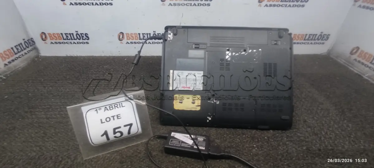 LOTE 157 - 01 NOTEBOOK COM CARREGADOR MARCA VECTOR. (NO ESTADO) ATENÇÃO! FAZER A VISITAÇÃO ANTES DE ARREMATAR, NÃO SABEMOS SE FUNCIONA, LEILÃO NÃO TEM GARANTIA E NEM DEVOLUÇÃO, SUJEITO A POSSÍVEIS AVARIAS VISÍVEIS/OCULTAS E/OU AUSÊNCIA DE COMPONENTES.