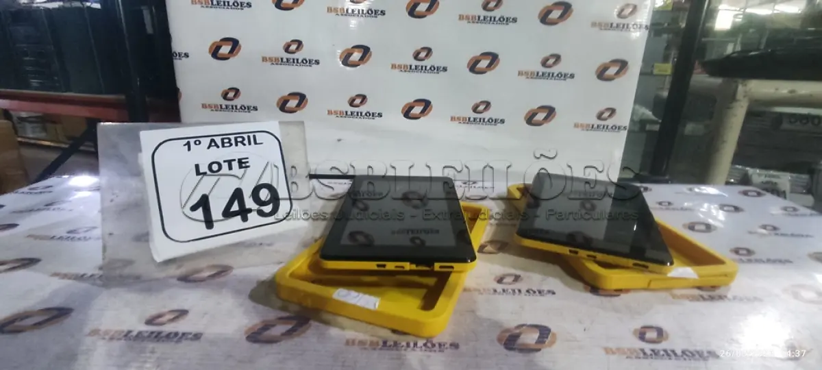 LOTE 149 - 02 TABLETS MARCA CCE. (NO ESTADO) ATENÇÃO! FAZER A VISITAÇÃO ANTES DE ARREMATAR, NÃO SABEMOS SE FUNCIONA, LEILÃO NÃO TEM GARANTIA E NEM DEVOLUÇÃO, SUJEITO A POSSÍVEIS AVARIAS VISÍVEIS/OCULTAS E/OU AUSÊNCIA DE COMPONENTES.