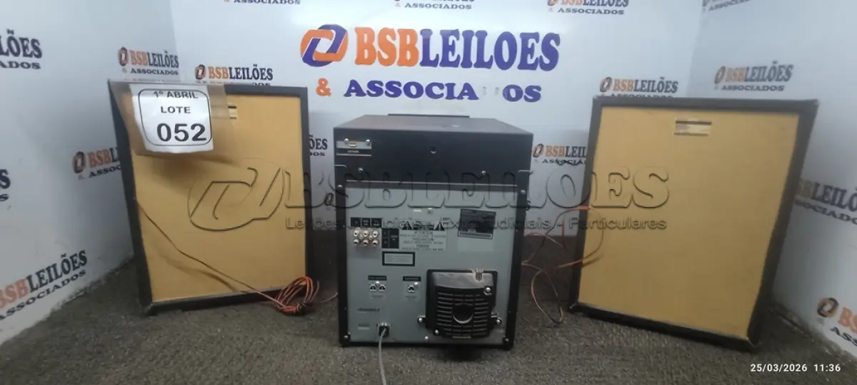 LOTE 052 - 01 MINI SYSTEM COM 02 CAIXAS MARCA SONY. (NO ESTADO) ATENÇÃO! FAZER A VISITAÇÃO ANTES DE ARREMATAR, NÃO SABEMOS SE FUNCIONA, LEILÃO NÃO TEM GARANTIA E NEM DEVOLUÇÃO, SUJEITO A POSSÍVEIS AVARIAS VISÍVEIS/OCULTAS E/OU AUSÊNCIA DE COMPONENTES.