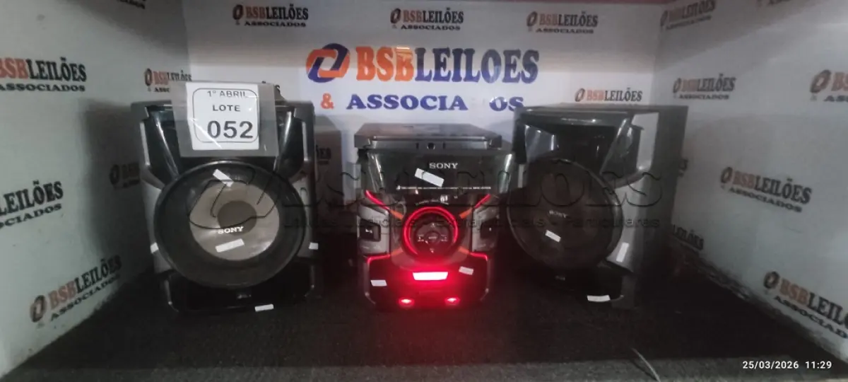 LOTE 052 - 01 MINI SYSTEM COM 02 CAIXAS MARCA SONY. (NO ESTADO) ATENÇÃO! FAZER A VISITAÇÃO ANTES DE ARREMATAR, NÃO SABEMOS SE FUNCIONA, LEILÃO NÃO TEM GARANTIA E NEM DEVOLUÇÃO, SUJEITO A POSSÍVEIS AVARIAS VISÍVEIS/OCULTAS E/OU AUSÊNCIA DE COMPONENTES.
