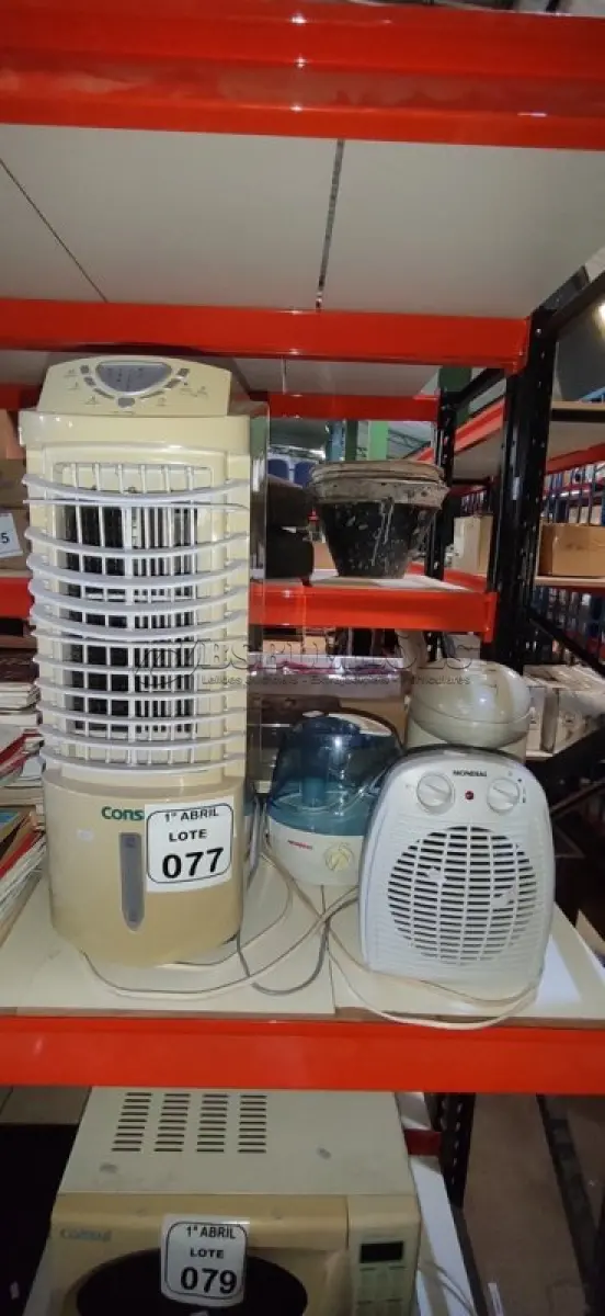 LOTE 077 - 01 CLIMATIZADOR MARCA CONSUL 220V, 01 AQUECEDOR MARCA MONDIAL, 01 220V, 01 AQUECEDOR DE 220V E 02 NEBULIZADORES. (NO ESTADO) ATENÇÃO! FAZER A VISITAÇÃO ANTES DE ARREMATAR, NÃO SABEMOS SE FUNCIONA, LEILÃO NÃO TEM GARANTIA E NEM DEVOLUÇÃO, SUJEITO A POSSÍVEIS AVARIAS VISÍVEIS/OCULTAS E/OU AUSÊNCIA DE COMPONENTES.