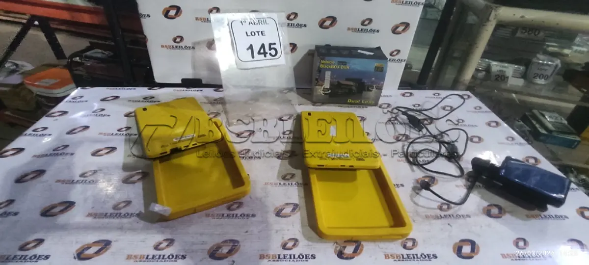 LOTE 145 - 02 TABLETS MARCA CCE E 01 CÂMERA VEICULAR. (NO ESTADO) ATENÇÃO! FAZER A VISITAÇÃO ANTES DE ARREMATAR, NÃO SABEMOS SE FUNCIONA, LEILÃO NÃO TEM GARANTIA E NEM DEVOLUÇÃO, SUJEITO A POSSÍVEIS AVARIAS VISÍVEIS/OCULTAS E/OU AUSÊNCIA DE COMPONENTES.