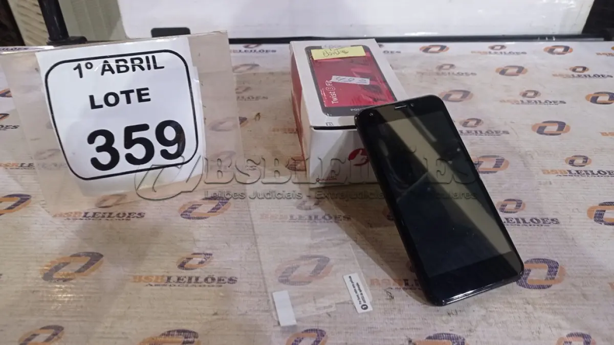 LOTE 359 - 01 SMARTFONE MODELO TWIST MARCA POSITIVO. (NO ESTADO) ATENÇÃO! FAZER A VISITAÇÃO ANTES DE ARREMATAR, NÃO SABEMOS SE FUNCIONA, LEILÃO NÃO TEM GARANTIA E NEM DEVOLUÇÃO, SUJEITO A POSSÍVEIS AVARIAS VISÍVEIS/OCULTAS E/OU AUSÊNCIA DE COMPONENTES.