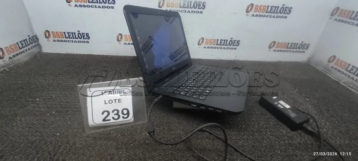 LOTE 239 - 01 NOTEBOO KMARCA DELL COM CARREGADOR. (NO ESTADO) ATENÇÃO! FAZER A VISITAÇÃO ANTES DE ARREMATAR, NÃO SABEMOS SE FUNCIONA, LEILÃO NÃO TEM GARANTIA E NEM DEVOLUÇÃO, SUJEITO A POSSÍVEIS AVARIAS VISÍVEIS/OCULTAS E/OU AUSÊNCIA DE COMPONENTES.