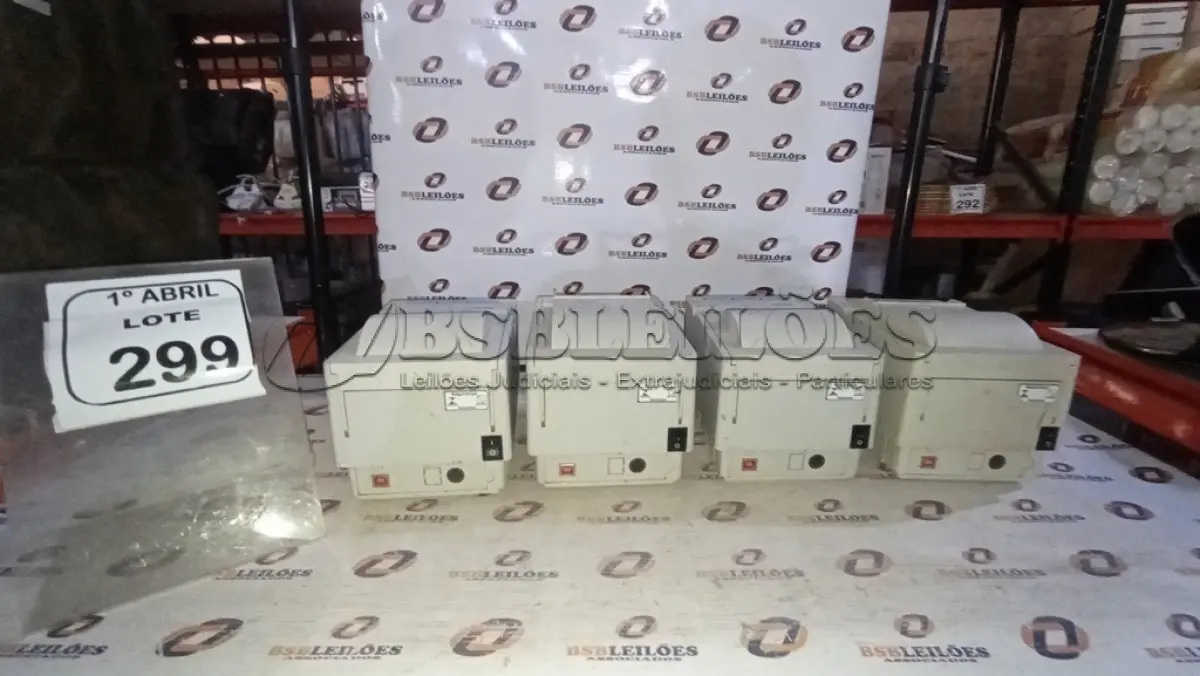 LOTE 299 - 04 IMPRESSORAS DE CUPOM MARCA PERTO. (NO ESTADO) ATENÇÃO! FAZER A VISITAÇÃO ANTES DE ARREMATAR, NÃO SABEMOS SE FUNCIONA, LEILÃO NÃO TEM GARANTIA E NEM DEVOLUÇÃO, SUJEITO A POSSÍVEIS AVARIAS VISÍVEIS/OCULTAS E/OU AUSÊNCIA DE COMPONENTES.