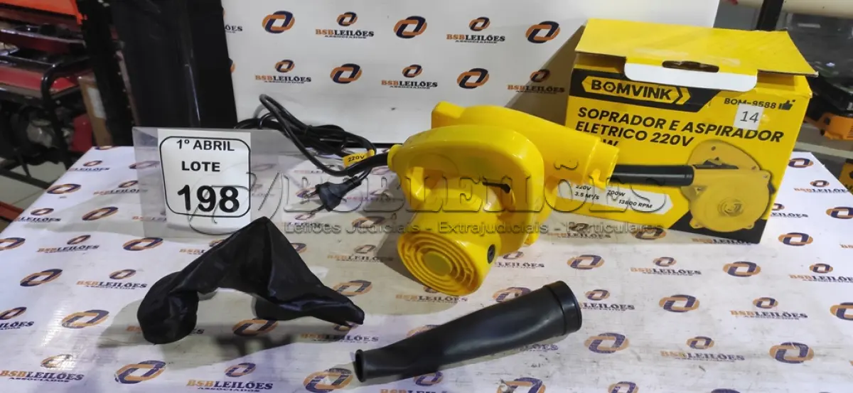 LOTE 198 - 01 SOPRADOR E ASPIRADOR ELÉTRICO 220V 700W 13600RPM. (NO ESTADO) ATENÇÃO! FAZER A VISITAÇÃO ANTES DE ARREMATAR, NÃO SABEMOS SE FUNCIONA, LEILÃO NÃO TEM GARANTIA E NEM DEVOLUÇÃO, SUJEITO A POSSÍVEIS AVARIAS VISÍVEIS/OCULTAS E/OU AUSÊNCIA DE COMPONENTES.