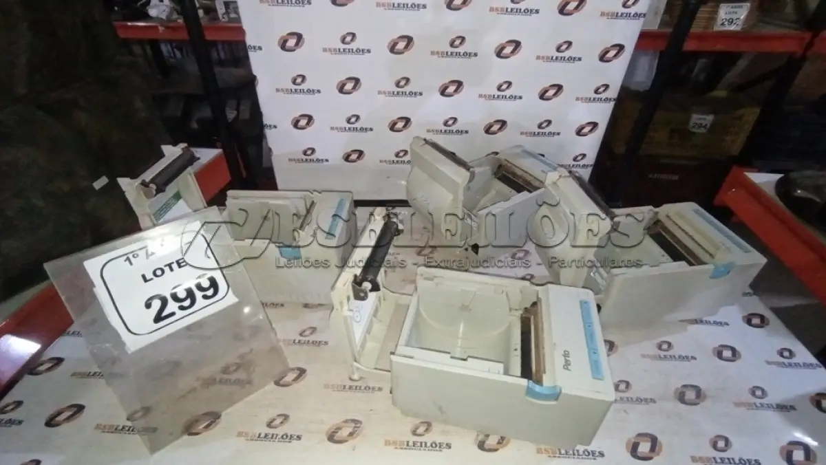 LOTE 299 - 04 IMPRESSORAS DE CUPOM MARCA PERTO. (NO ESTADO) ATENÇÃO! FAZER A VISITAÇÃO ANTES DE ARREMATAR, NÃO SABEMOS SE FUNCIONA, LEILÃO NÃO TEM GARANTIA E NEM DEVOLUÇÃO, SUJEITO A POSSÍVEIS AVARIAS VISÍVEIS/OCULTAS E/OU AUSÊNCIA DE COMPONENTES.