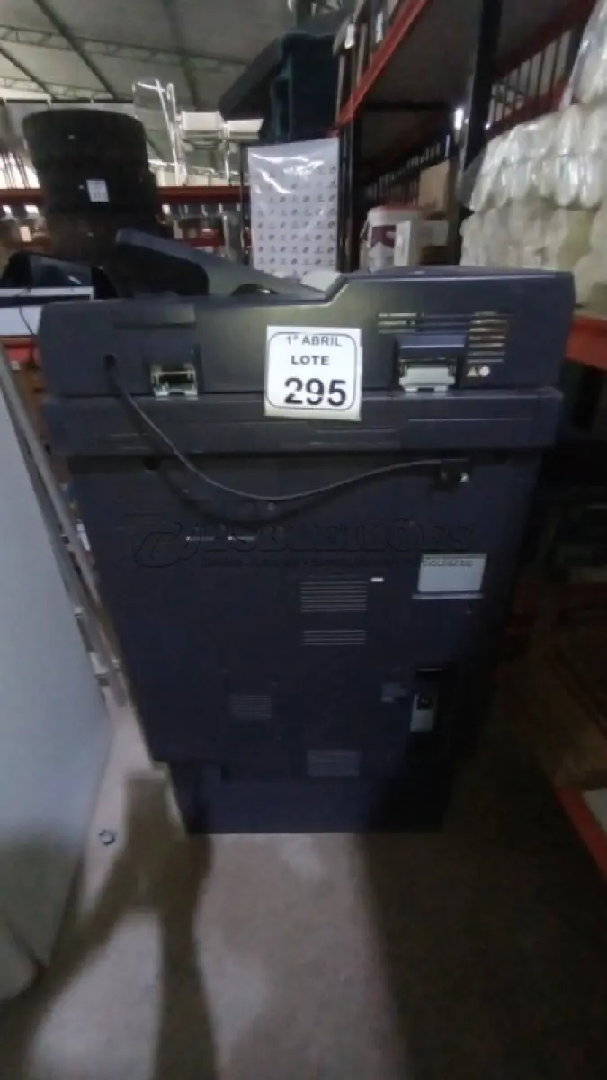 LOTE 295 - 01 COPIADORA TASKALFA 2551CI 110V MARCA KYOCERA. (NO ESTADO) ATENÇÃO! FAZER A VISITAÇÃO ANTES DE ARREMATAR, NÃO SABEMOS SE FUNCIONA, LEILÃO NÃO TEM GARANTIA E NEM DEVOLUÇÃO, SUJEITO A POSSÍVEIS AVARIAS VISÍVEIS/OCULTAS E/OU AUSÊNCIA DE COMPONENTES.