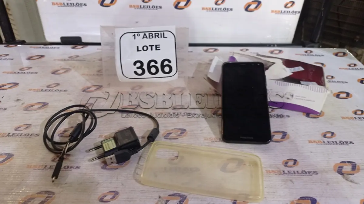 LOTE 366 - 01 SMARTFONE MODELO TWIST MARCA POSITIVO. (NO ESTADO) ATENÇÃO! FAZER A VISITAÇÃO ANTES DE ARREMATAR, NÃO SABEMOS SE FUNCIONA, LEILÃO NÃO TEM GARANTIA E NEM DEVOLUÇÃO, SUJEITO A POSSÍVEIS AVARIAS VISÍVEIS/OCULTAS E/OU AUSÊNCIA DE COMPONENTES.