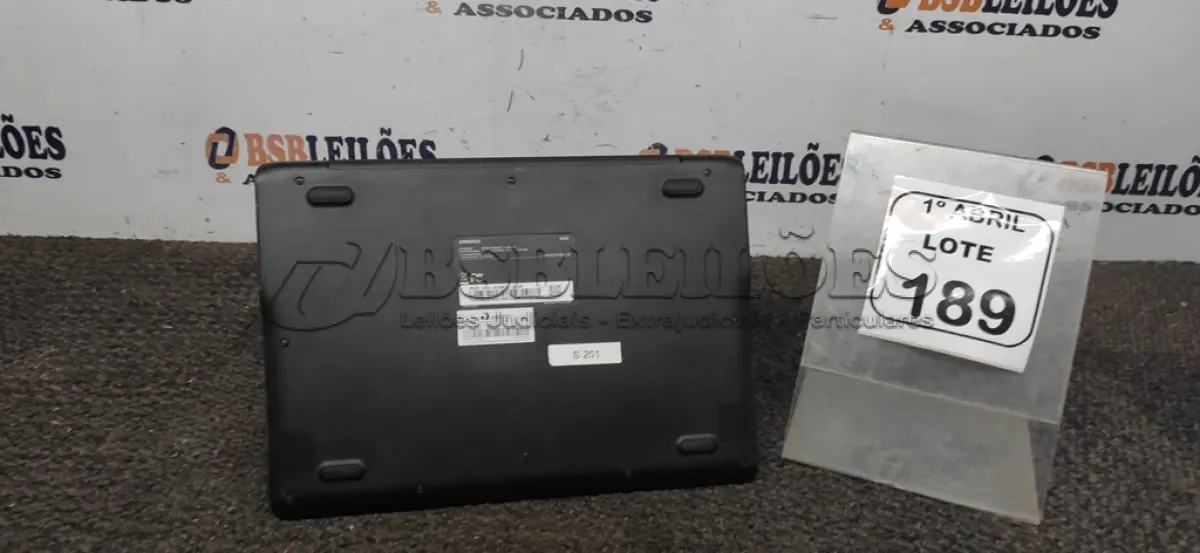 LOTE 189 - 01 NOTEBOOK 16GB MEMÓRIA 2GB LINHA CONNECT MARCA SAMSUNG SEM FONTE. (NO ESTADO) ATENÇÃO! FAZER A VISITAÇÃO ANTES DE ARREMATAR, NÃO SABEMOS SE FUNCIONA, LEILÃO NÃO TEM GARANTIA E NEM DEVOLUÇÃO, SUJEITO A POSSÍVEIS AVARIAS VISÍVEIS/OCULTAS E/OU AUSÊNCIA DE COMPONENTES.